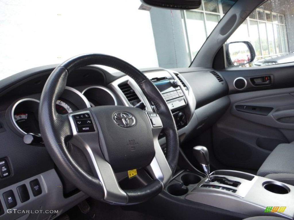 2012 Tacoma V6 TRD Sport Access Cab 4x4 - Super White / Graphite photo #12