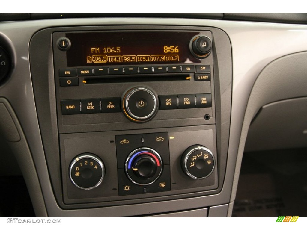 2007 Aura XE - Cream White / Gray photo #6