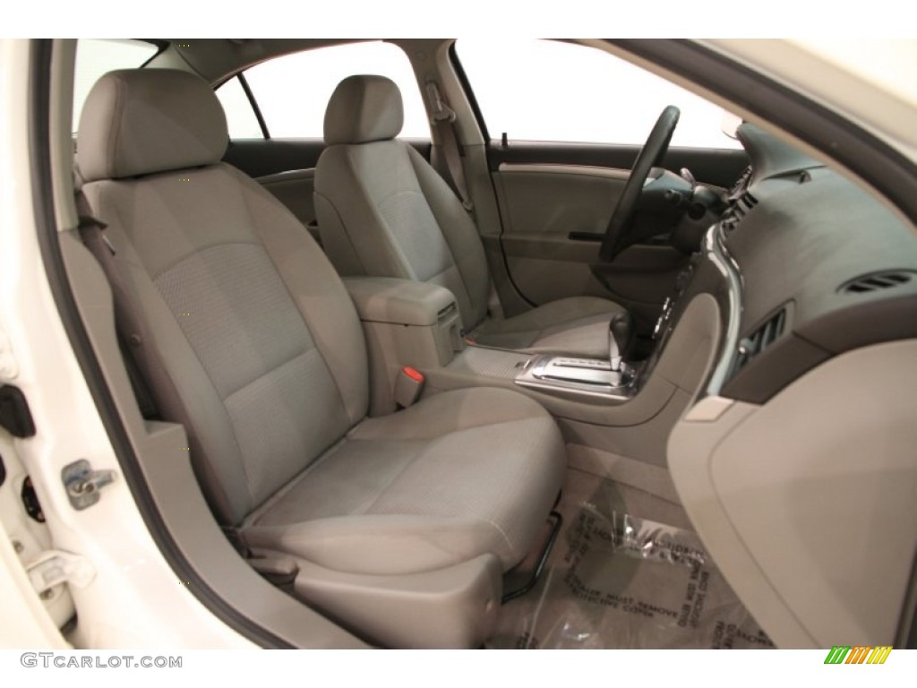 2007 Aura XE - Cream White / Gray photo #9
