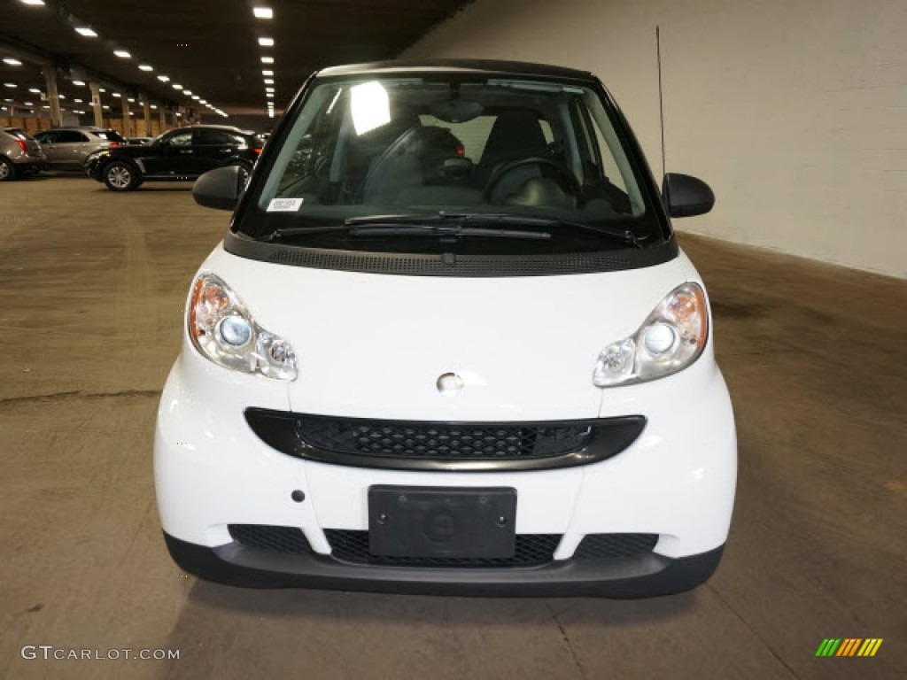 2012 fortwo pure coupe - Crystal White / Plain Black photo #2