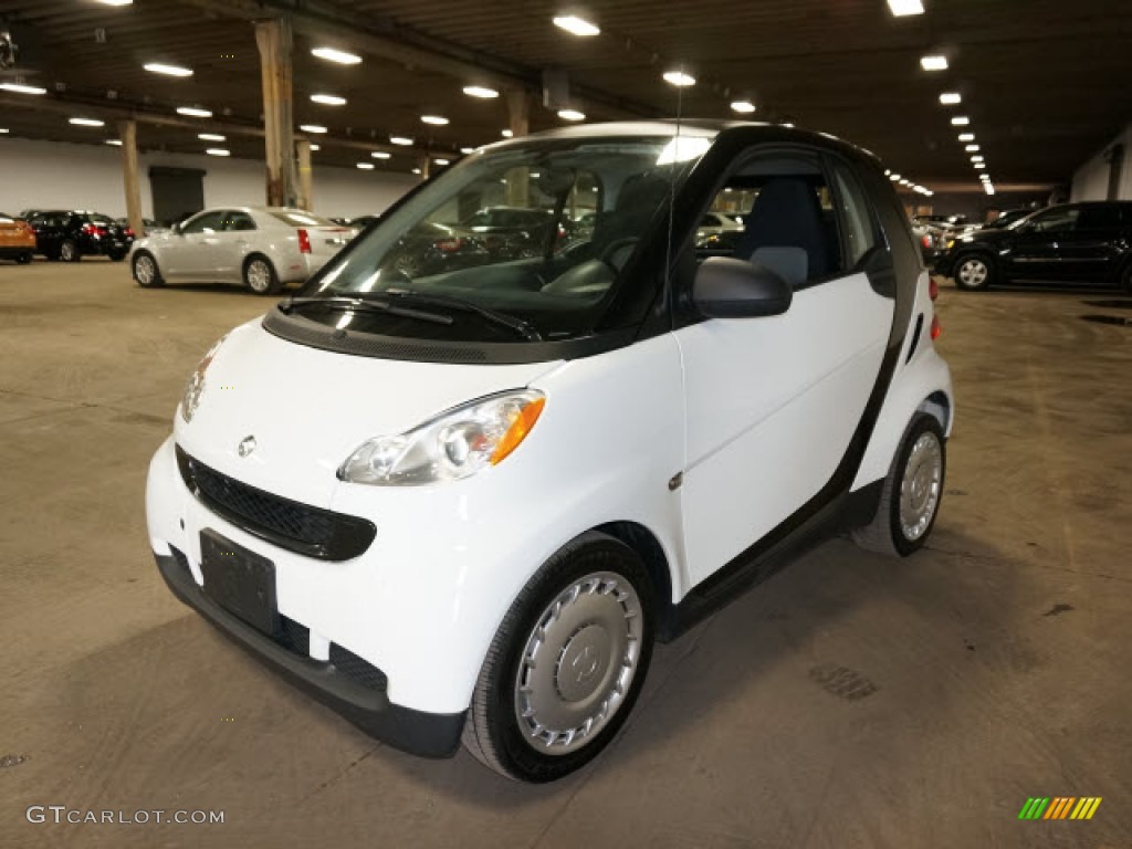 2012 fortwo pure coupe - Crystal White / Plain Black photo #3