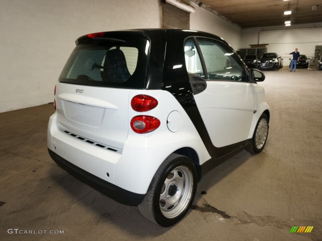 2012 fortwo pure coupe - Crystal White / Plain Black photo #7