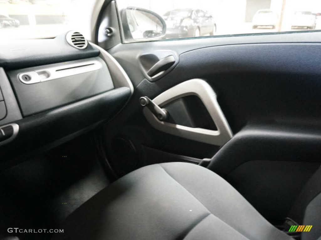 2012 fortwo pure coupe - Crystal White / Plain Black photo #11