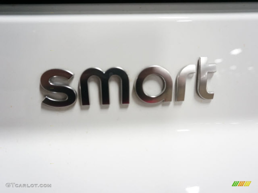 2012 fortwo pure coupe - Crystal White / Plain Black photo #30