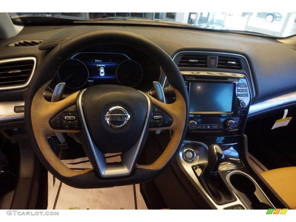 2016 Nissan Maxima SR Steering Wheel Photos