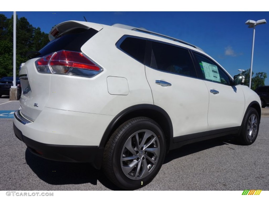 2015 Rogue SL - Pearl White / Almond photo #5