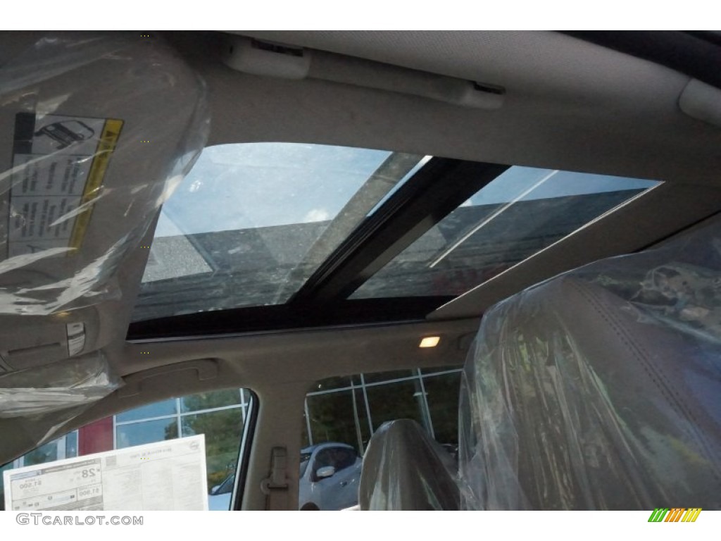 2015 Rogue SL - Pearl White / Almond photo #11