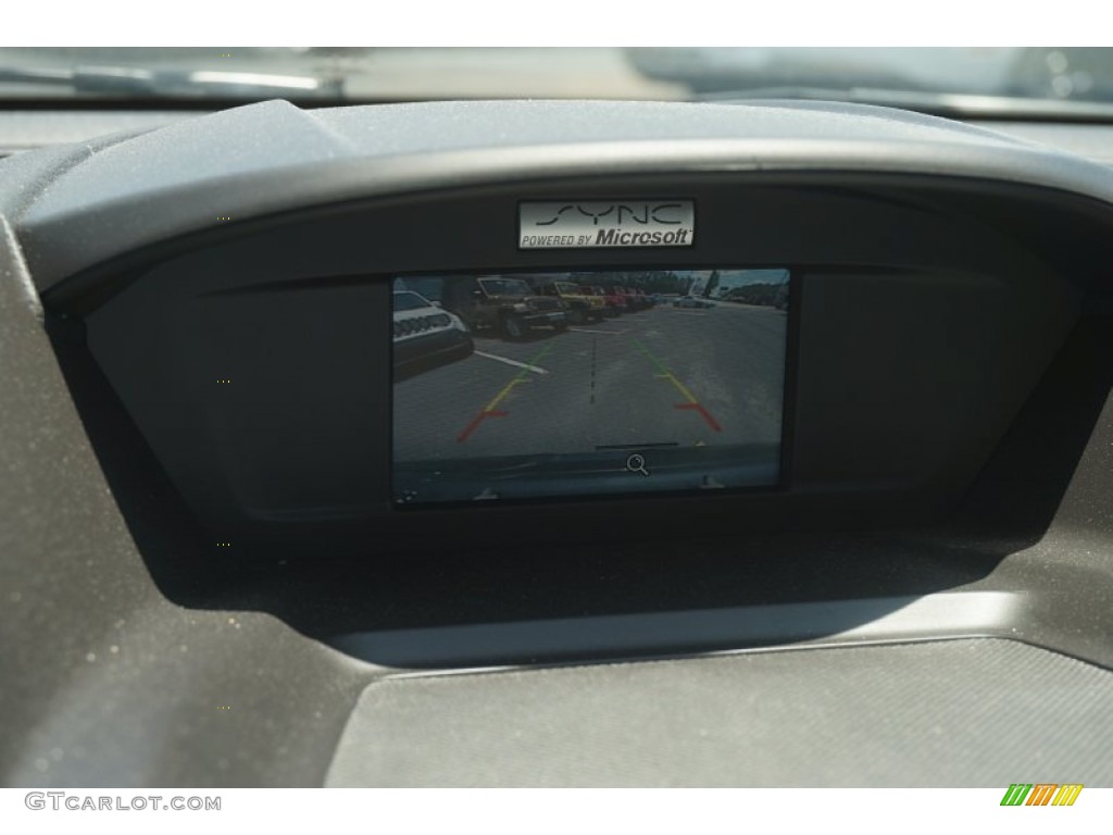 2015 Escape SE - Magnetic Metallic / Medium Light Stone photo #22