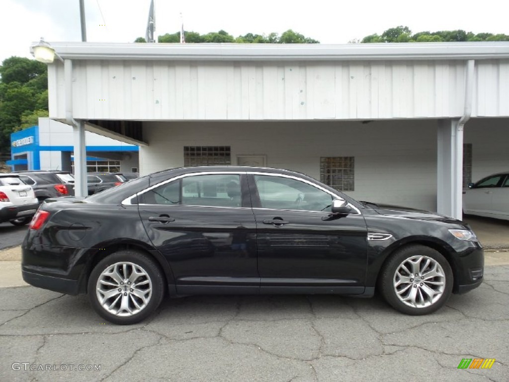 2015 Taurus Limited - Tuxedo Black Metallic / Charcoal Black photo #1