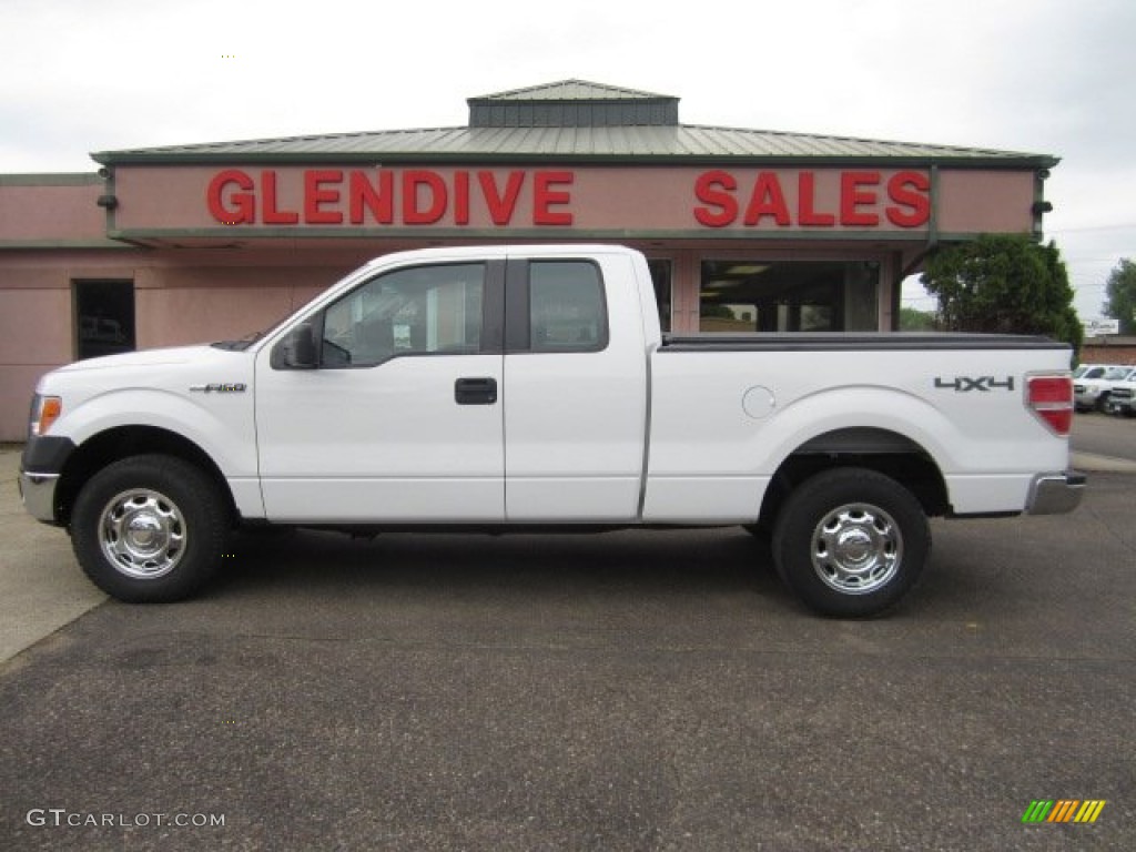 2011 F150 XL SuperCab 4x4 - Oxford White / Steel Gray photo #5