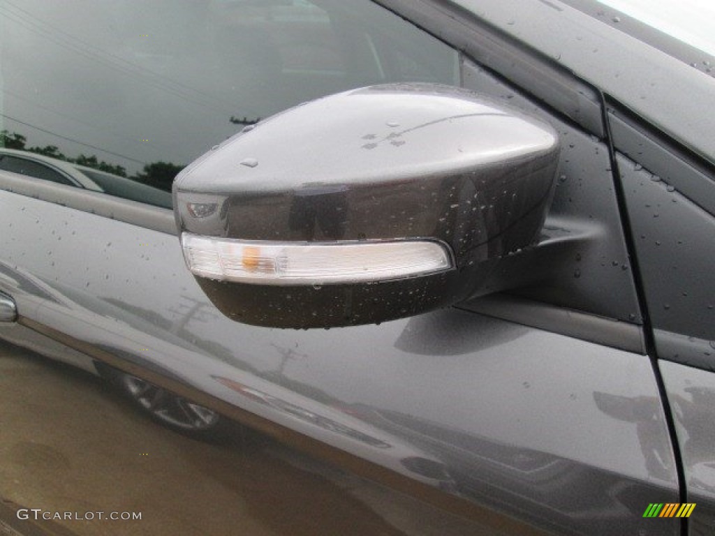 2015 Focus SE Sedan - Magnetic Metallic / Charcoal Black photo #5