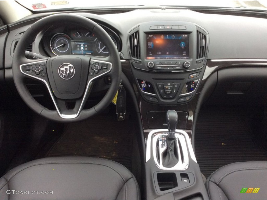 2015 Buick Regal AWD Dashboard Photos