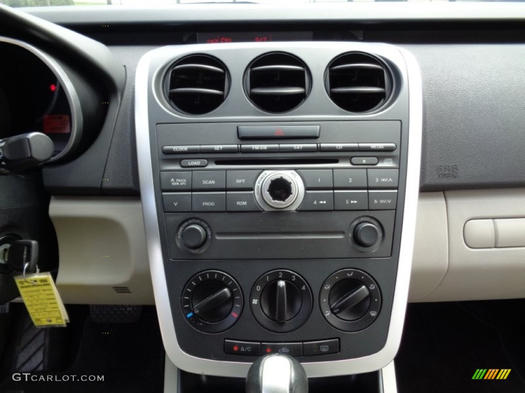 2008 Mazda CX-7 Touring Controls Photos