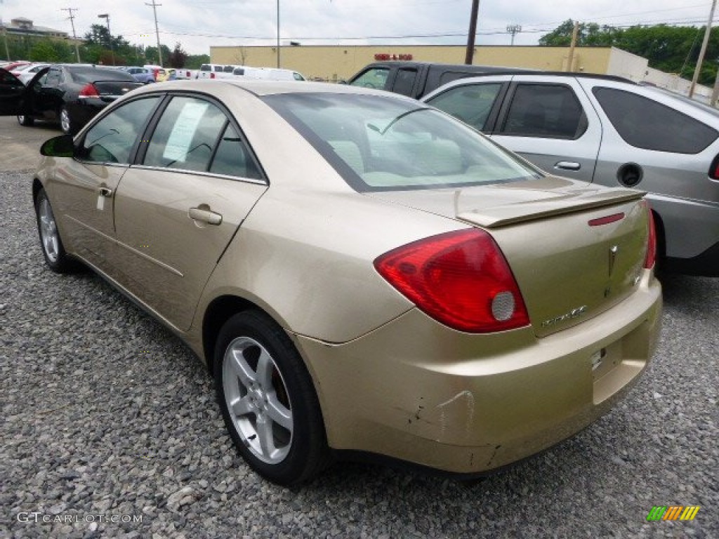 2007 G6 V6 Sedan - Sedona Beige Metallic / Light Taupe photo #2