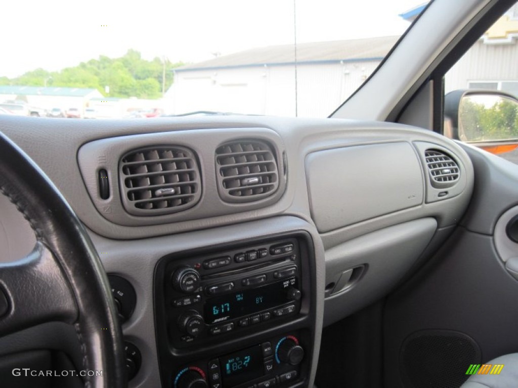 2005 TrailBlazer EXT LT 4x4 - Superior Blue Metallic / Light Gray photo #31