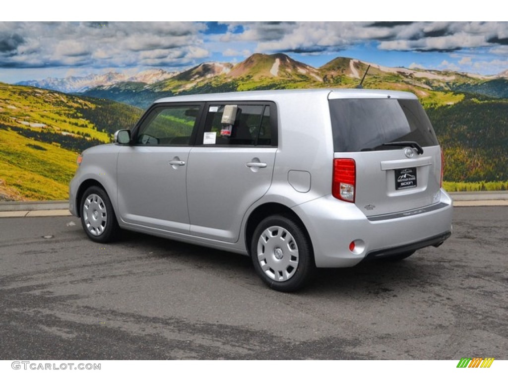 2015 xB  - Classic Silver Metallic / Dark Charcoal photo #3