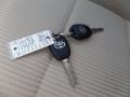 Black - RAV4 XLE Photo No. 20