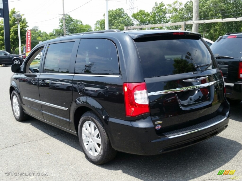 2015 Town & Country Touring - Brilliant Black Crystal Pearl / Black/Light Graystone photo #3