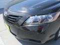 Black - Camry LE Photo No. 7