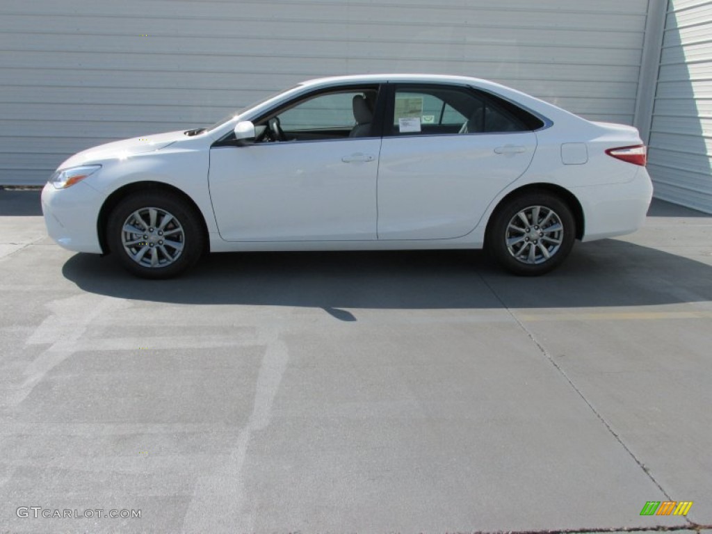 2015 Camry LE - Super White / Ash photo #6