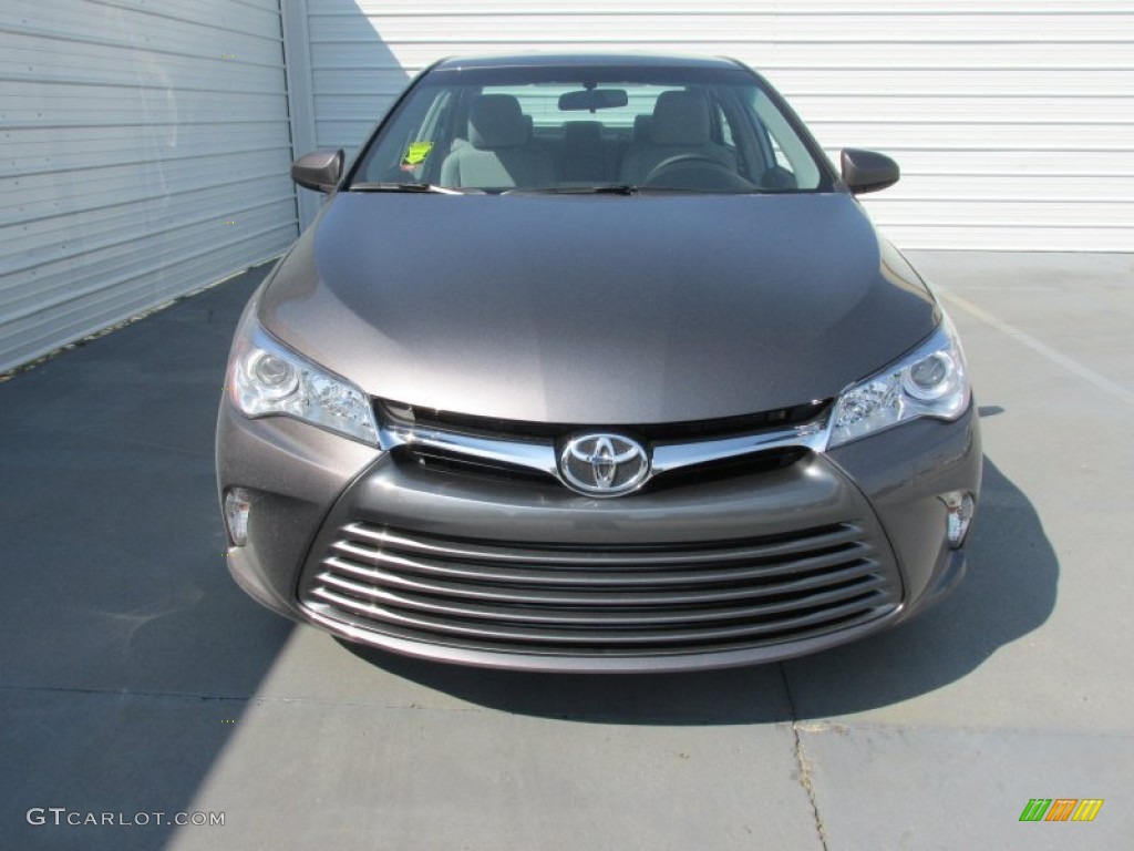 2015 Camry LE - Predawn Gray Mica / Ash photo #8