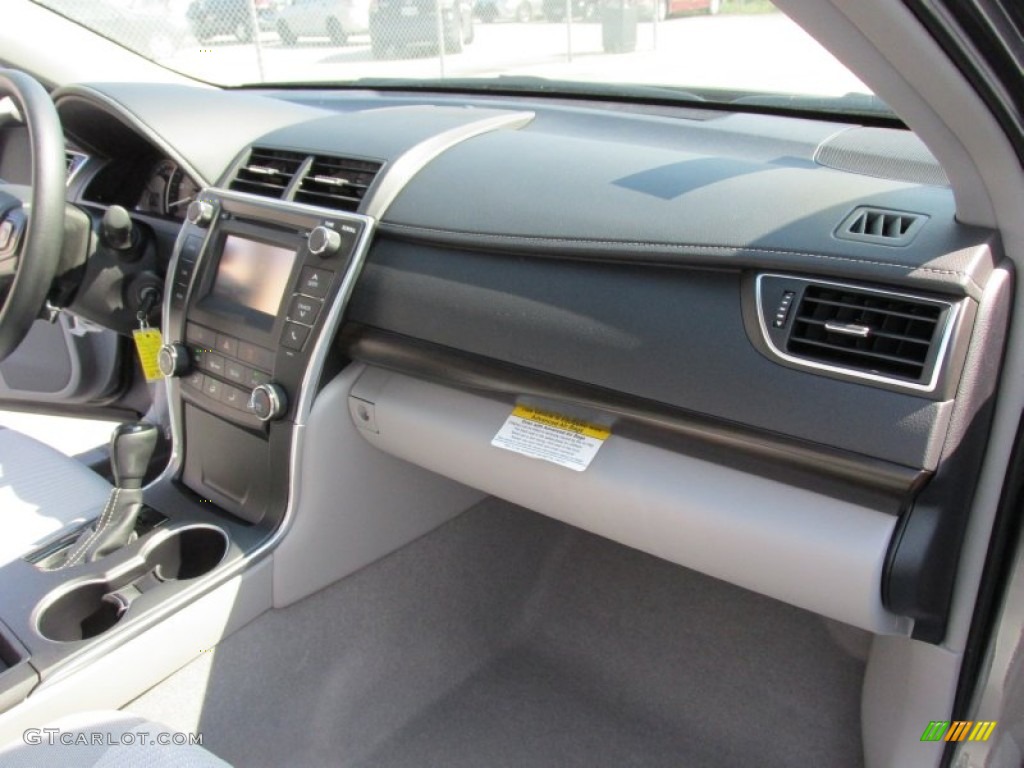 2015 Camry LE - Predawn Gray Mica / Ash photo #16