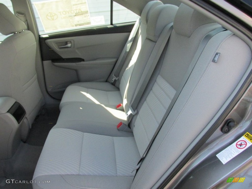 2015 Camry LE - Predawn Gray Mica / Ash photo #18