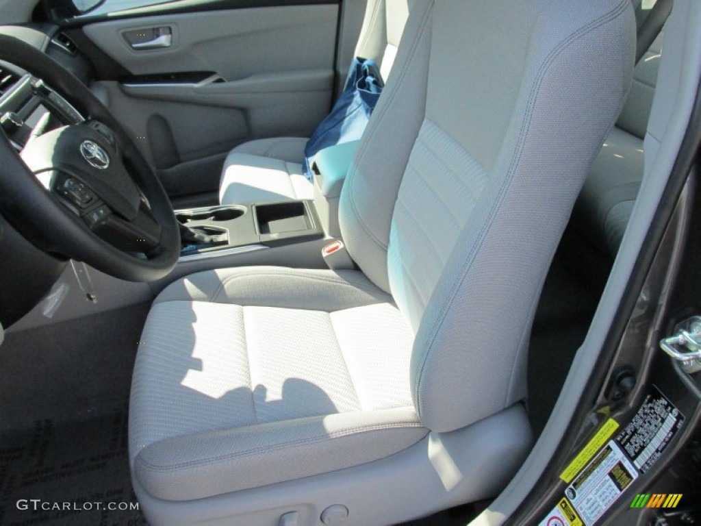 2015 Camry LE - Predawn Gray Mica / Ash photo #21