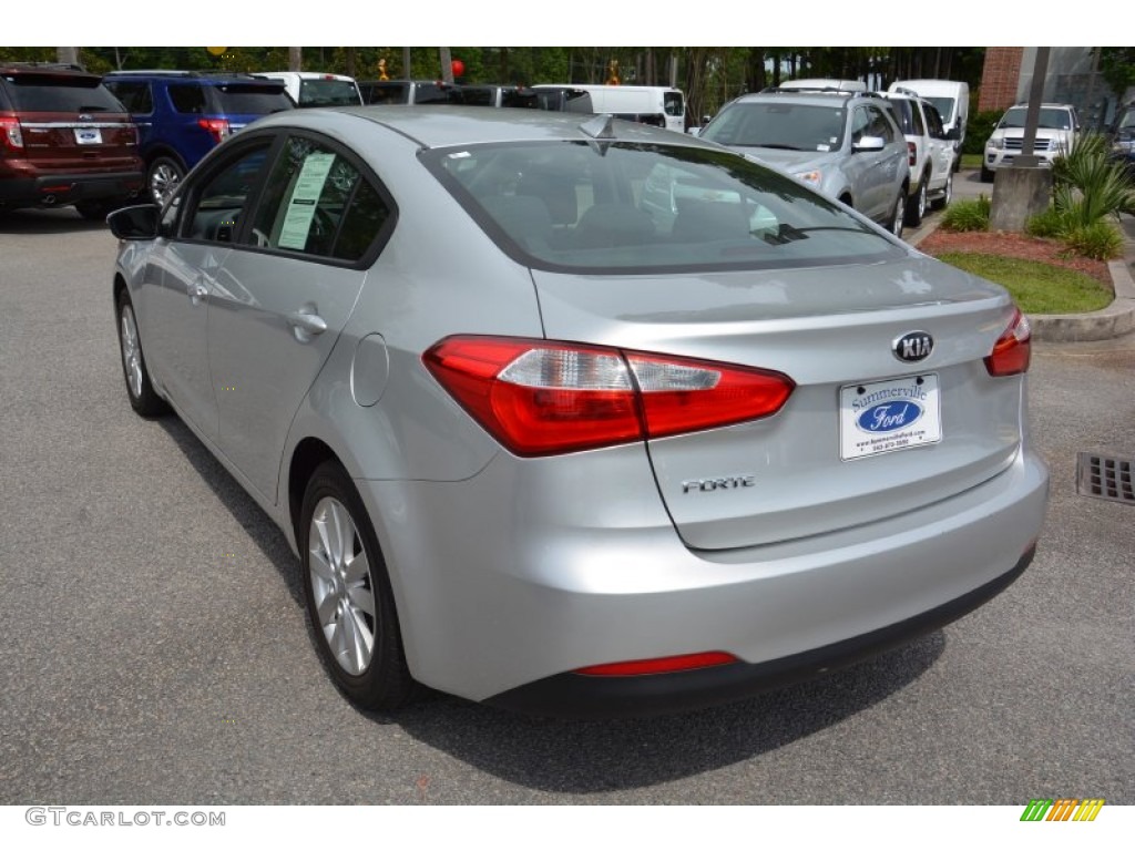 2014 Forte LX - Bright Silver / Gray photo #7