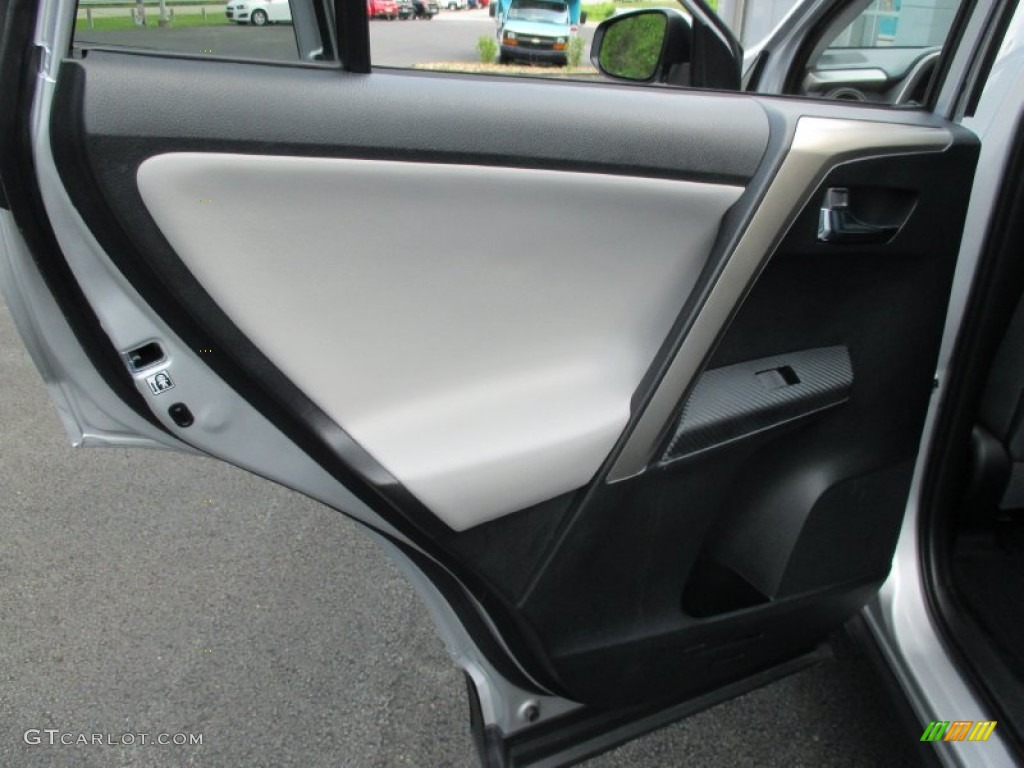2015 RAV4 Limited AWD - Classic Silver Metallic / Ash photo #21