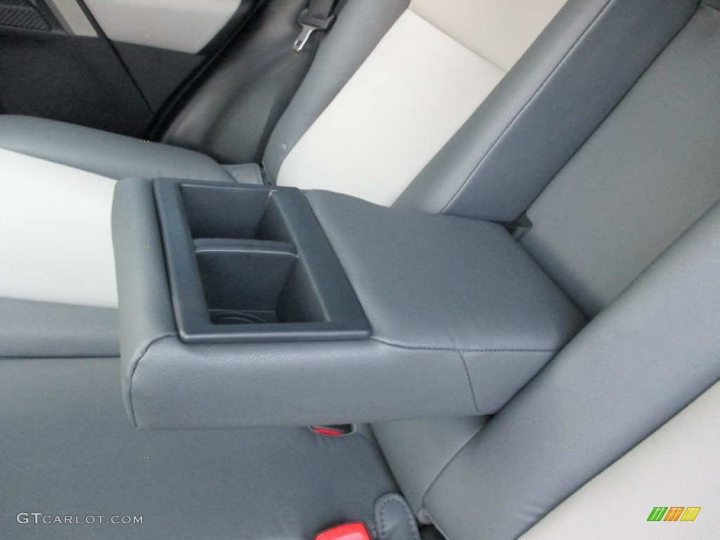2015 RAV4 Limited AWD - Classic Silver Metallic / Ash photo #23