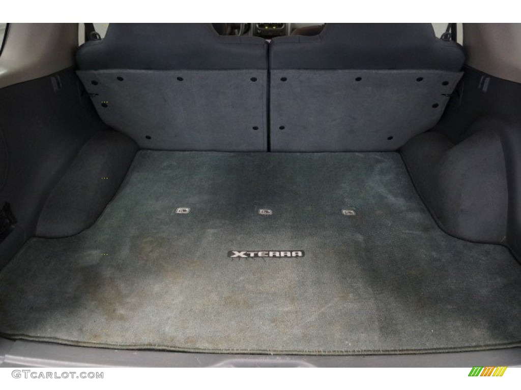 2004 Xterra XE 4x4 - Silver Lightning Metallic / Gray photo #17