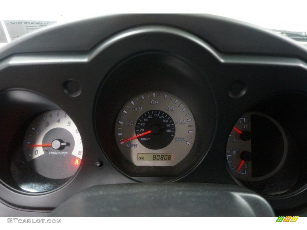 2004 Xterra XE 4x4 - Silver Lightning Metallic / Gray photo #26