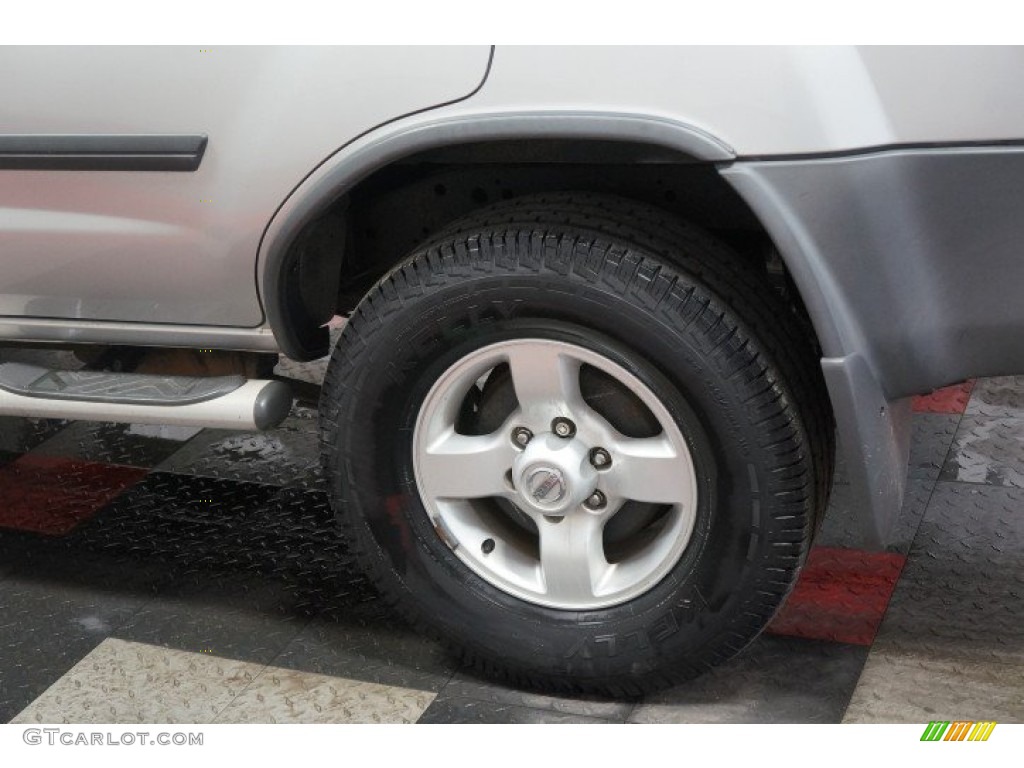 2004 Xterra XE 4x4 - Silver Lightning Metallic / Gray photo #53