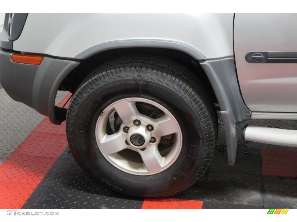 2004 Xterra XE 4x4 - Silver Lightning Metallic / Gray photo #61