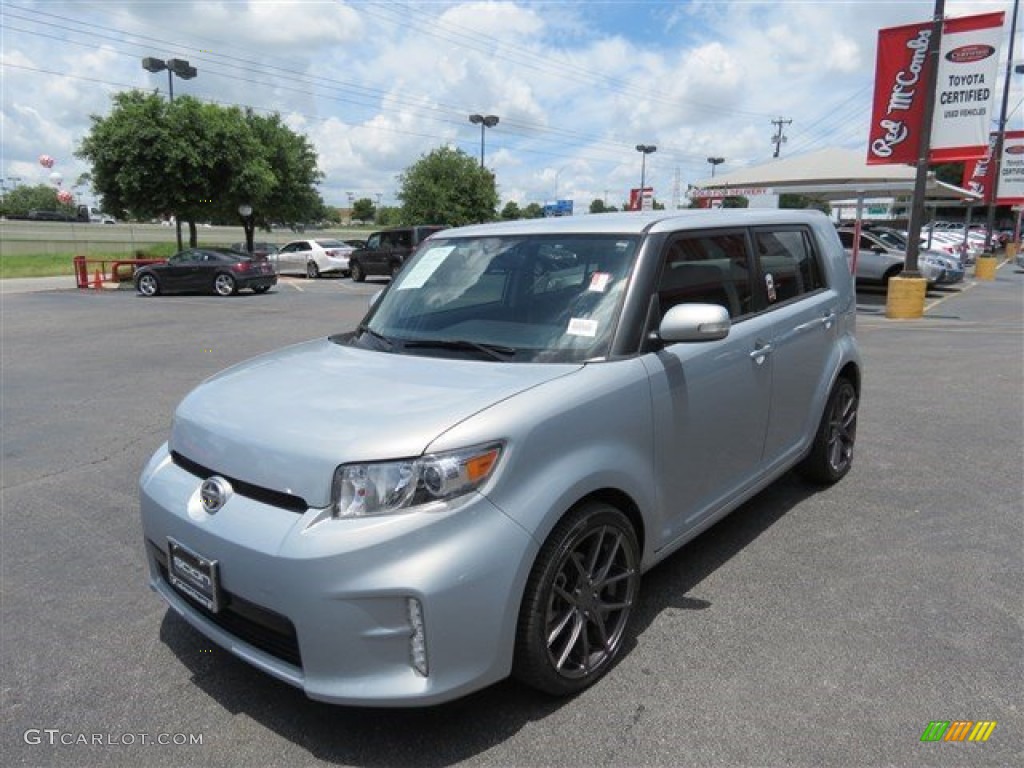 2013 xB  - Classic Silver Metallic / Dark Gray photo #3