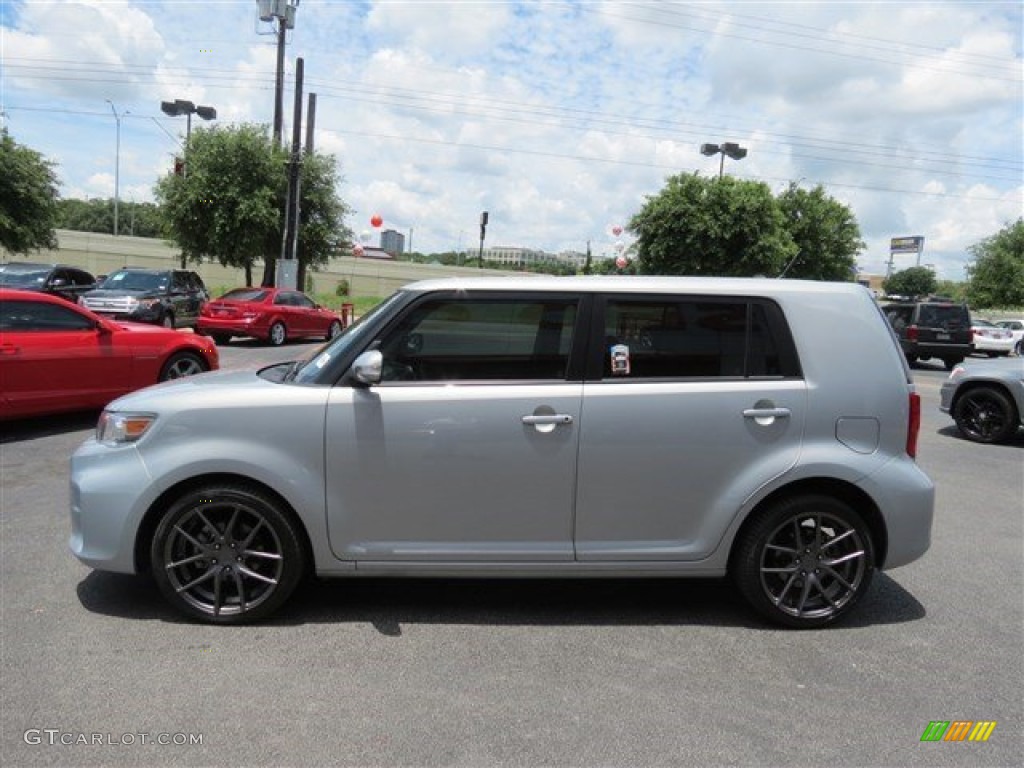 2013 xB  - Classic Silver Metallic / Dark Gray photo #4