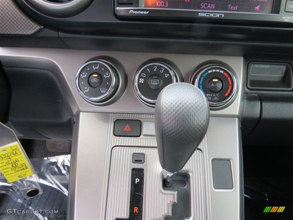 2013 xB  - Classic Silver Metallic / Dark Gray photo #19