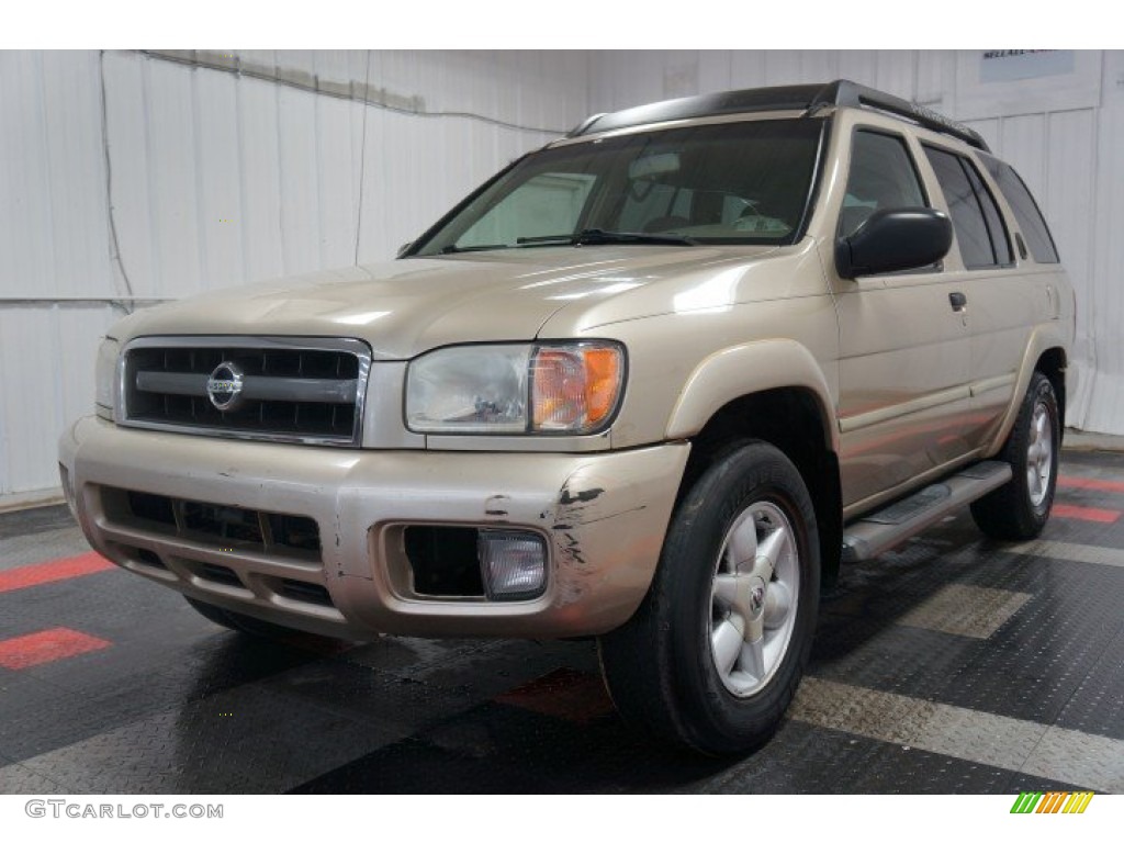 2002 Pathfinder SE 4x4 - Sahara Beige Metallic / Beige photo #3