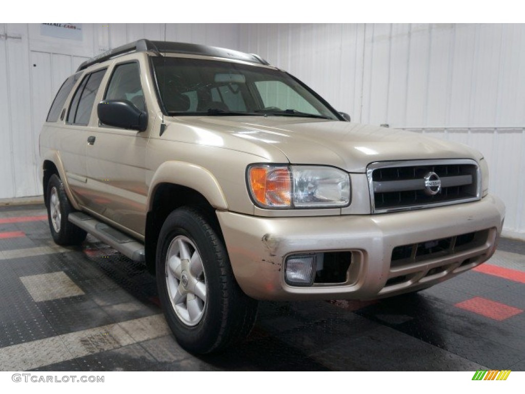 2002 Pathfinder SE 4x4 - Sahara Beige Metallic / Beige photo #5
