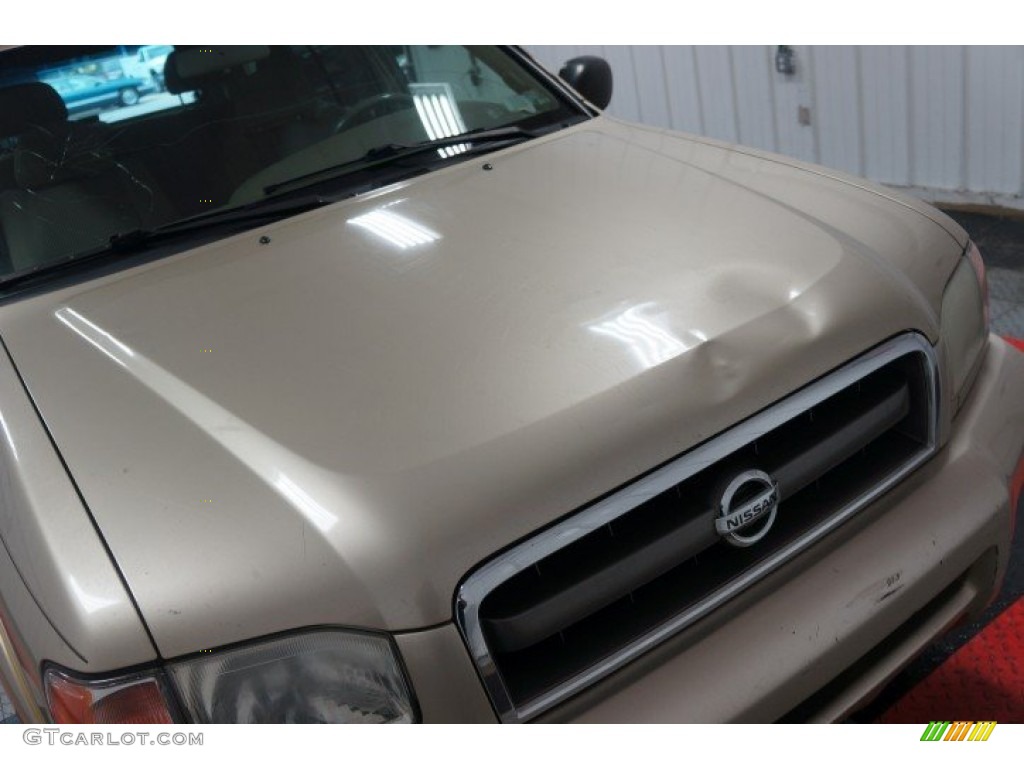 2002 Pathfinder SE 4x4 - Sahara Beige Metallic / Beige photo #45