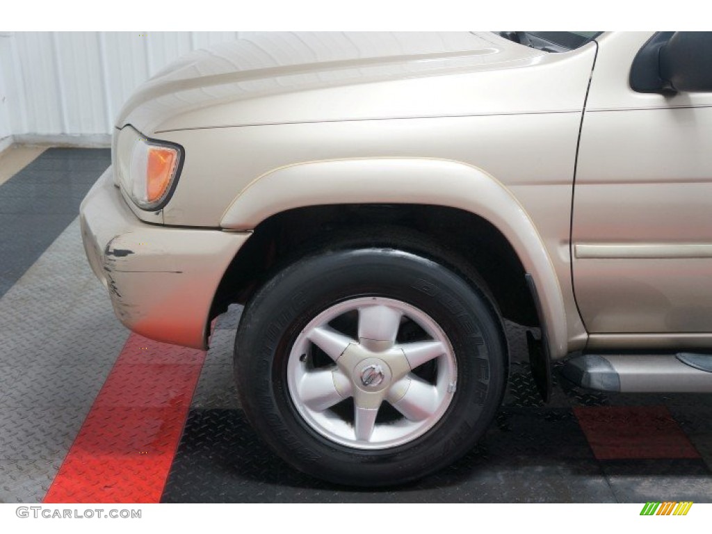 2002 Pathfinder SE 4x4 - Sahara Beige Metallic / Beige photo #77