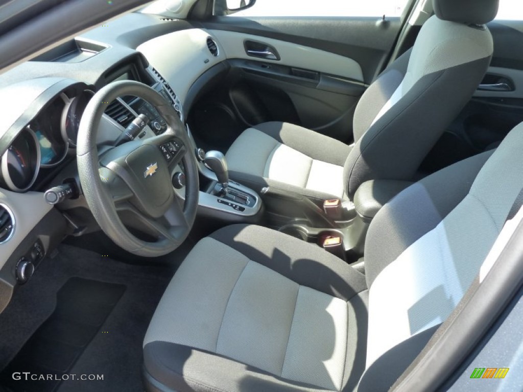 2012 Cruze LS - Blue Granite Metallic / Jet Black/Medium Titanium photo #4