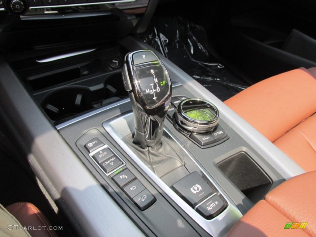 2014 BMW X5 xDrive50i Transmission Photos