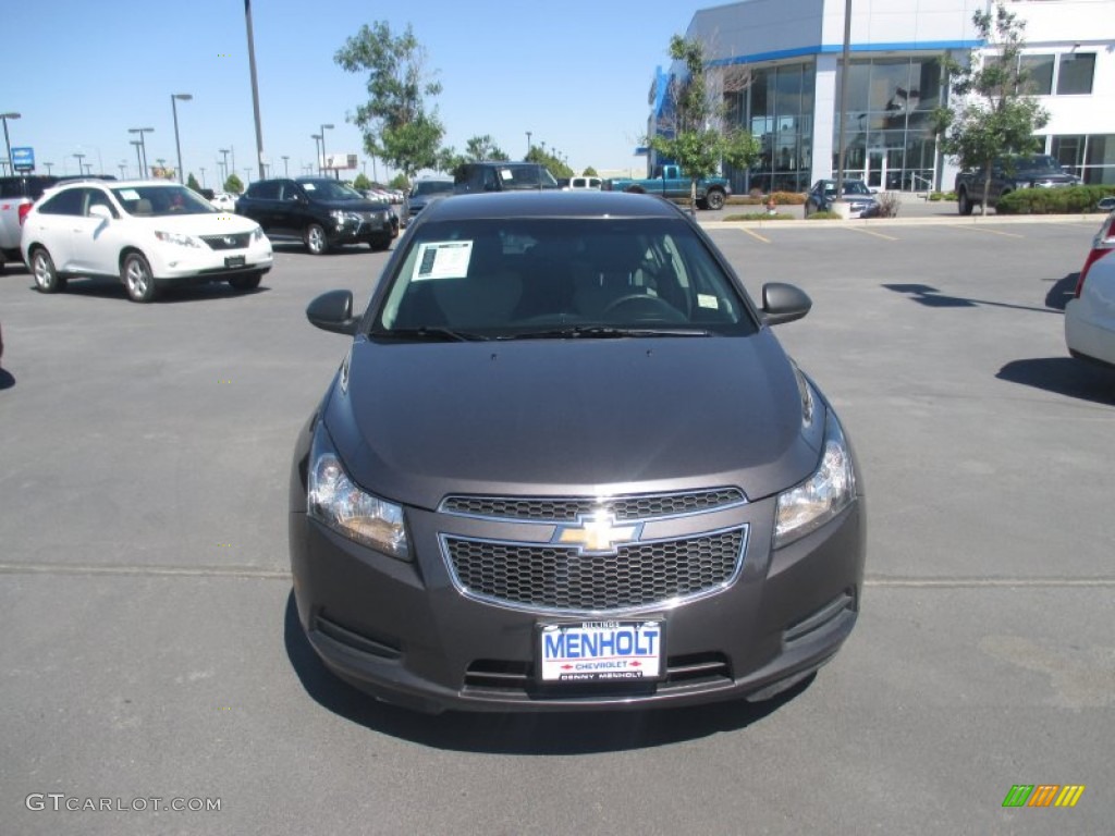 2011 Cruze LS - Taupe Gray Metallic / Jet Black/Medium Titanium photo #8