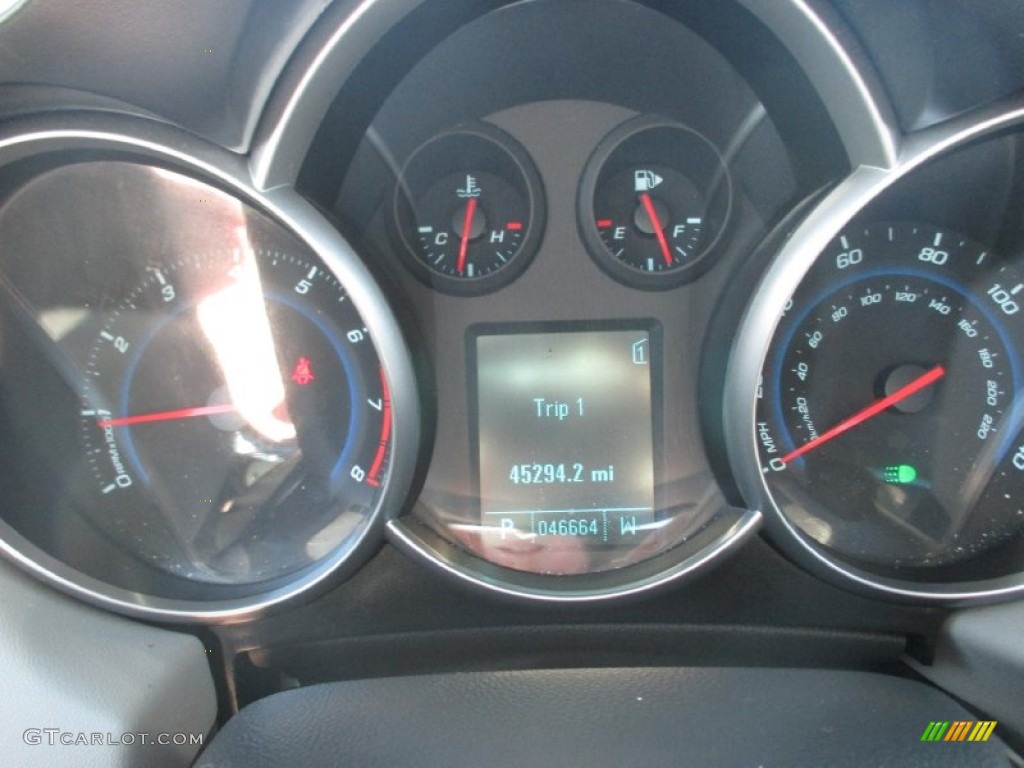 2011 Cruze LS - Taupe Gray Metallic / Jet Black/Medium Titanium photo #12