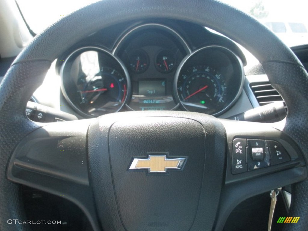 2011 Cruze LS - Taupe Gray Metallic / Jet Black/Medium Titanium photo #13