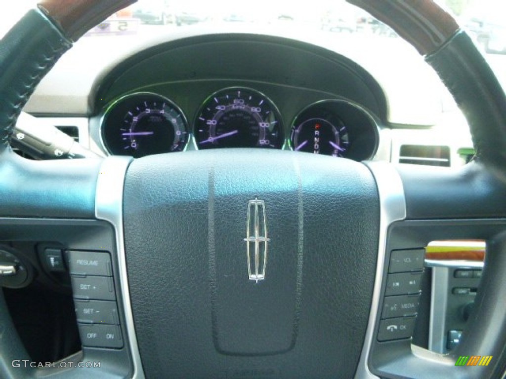 2011 MKZ AWD - Red Candy Metallic / Dark Charcoal photo #18