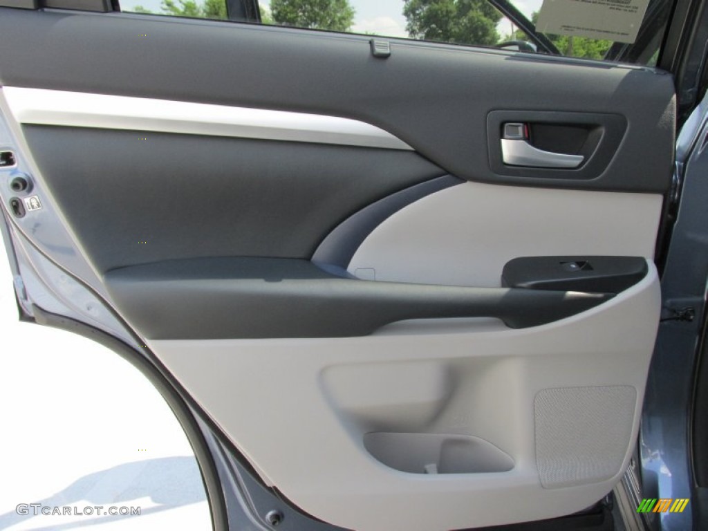 2015 Highlander XLE - Shoreline Blue Pearl / Ash photo #19