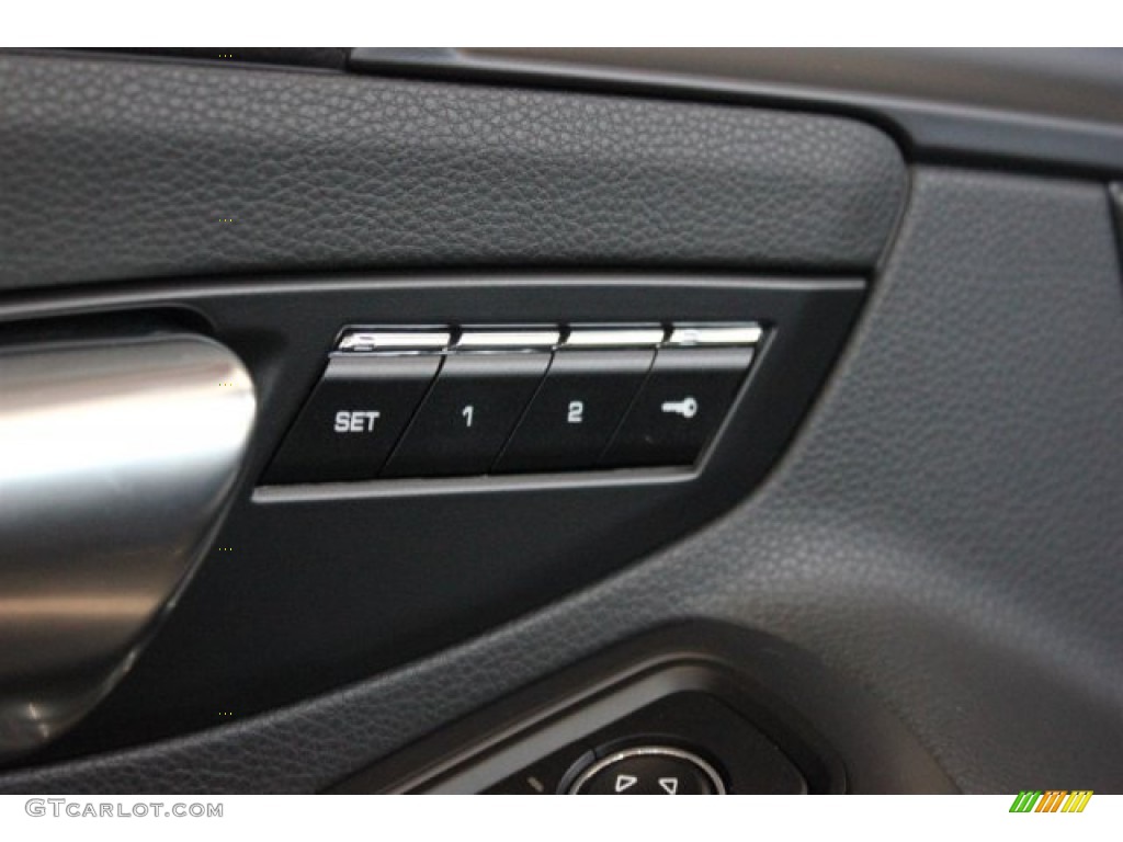 2015 Porsche 911 Targa 4S Controls Photo #104663008